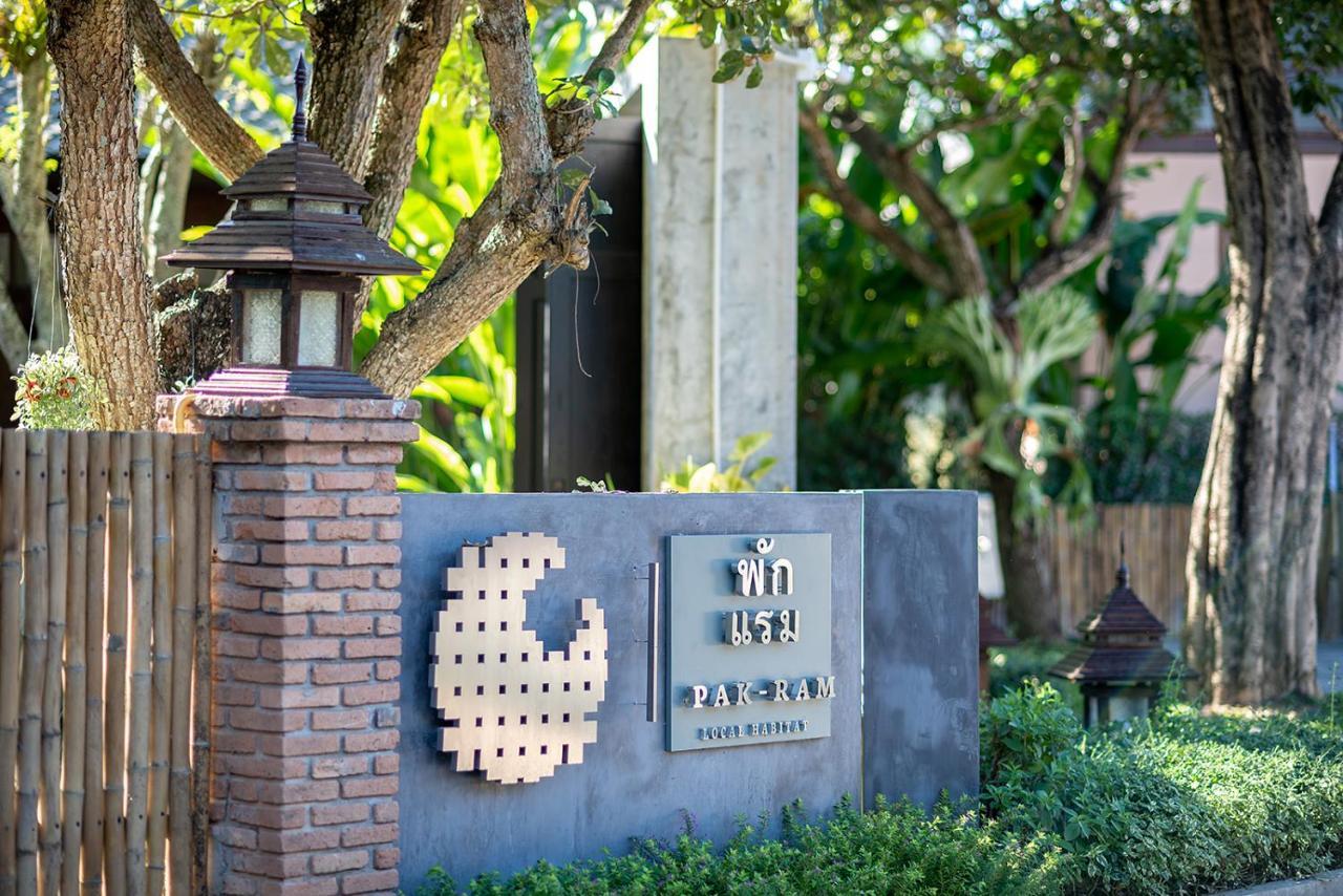 Pak Ram Hotel Mae Rim Luaran gambar